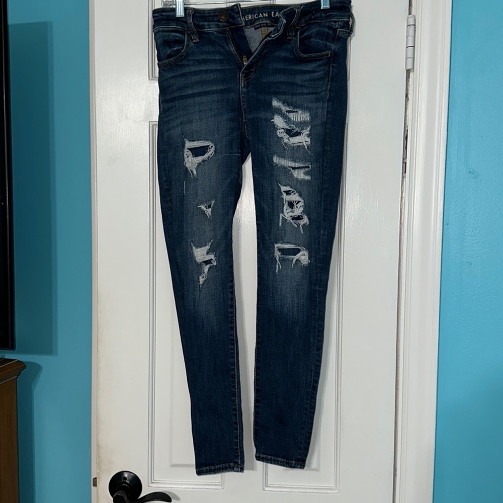 Women’s size 4 American eagle jeans!